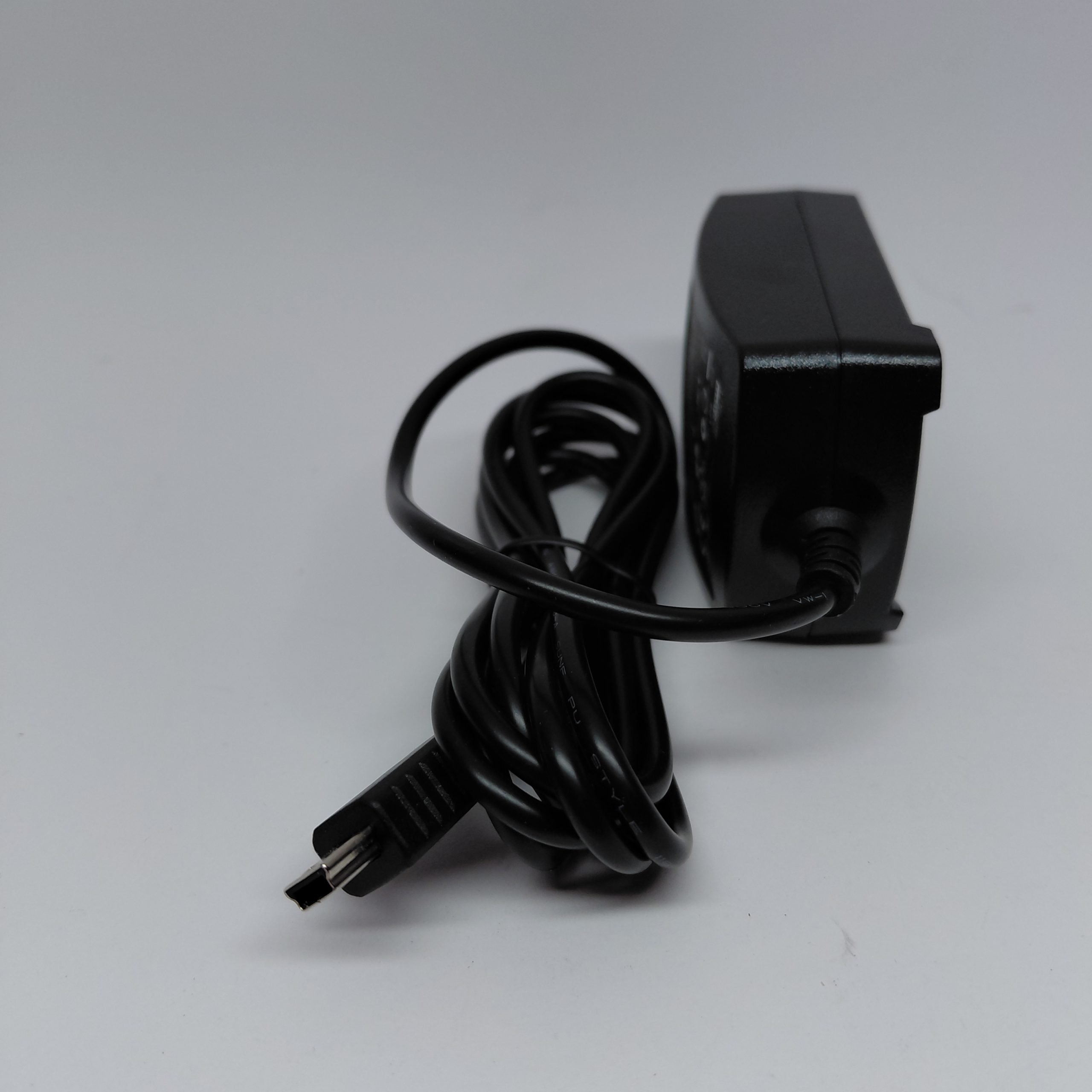 Garmin A/C Adapter nüvi | 010-10723-00 - Image 2