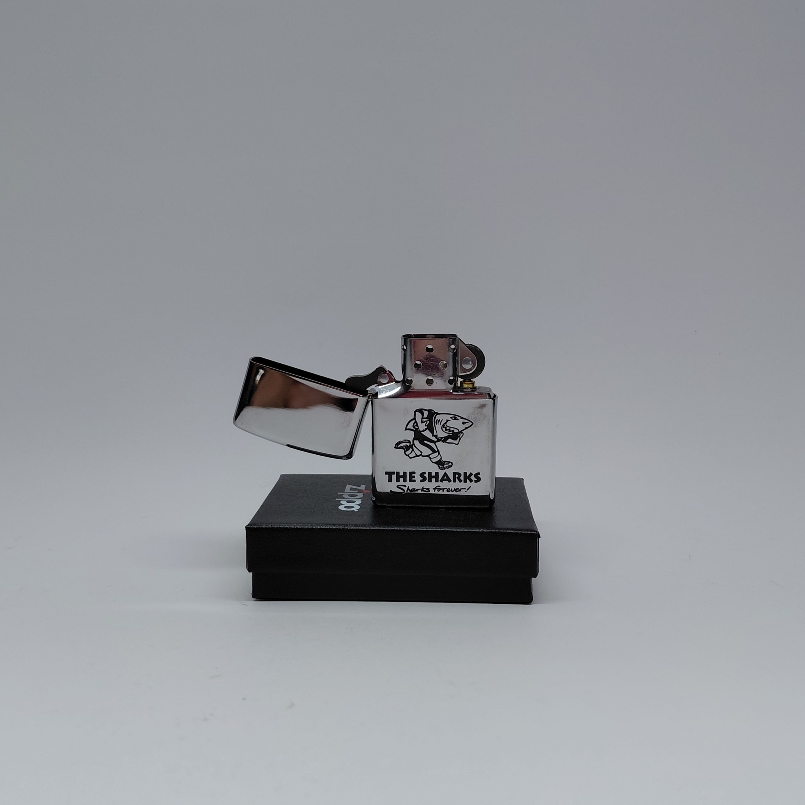 Zippo - Sharks - White | Z218-003791