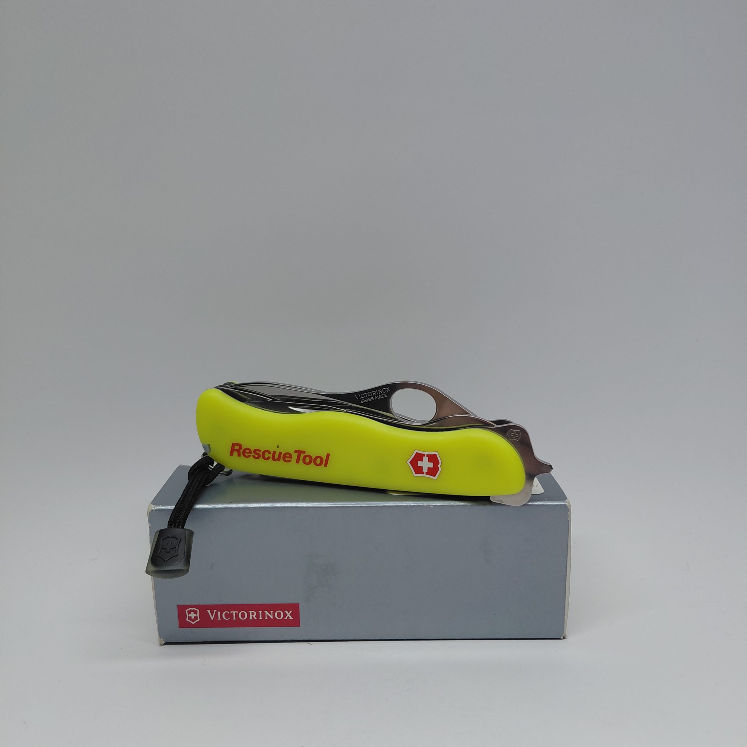 Victorinox Vict Rescue Tool + Pouch | V0.8623.MWN - Image 4